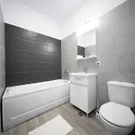 Apartament Vs *