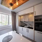 Apartament Vs *